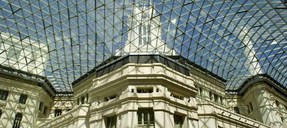 Madrid Centro Centro - Glass covered patio